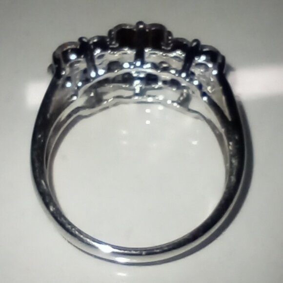 $ALE!  10Kt Yellow or White Gold 1.50ctw Diamond Flower Cluster Ring - Picture 13 of 13